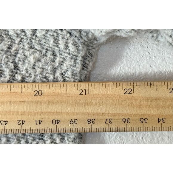 Women’s Patagonia Woolyester Fleece Quarter Zip - Picture 10 of 10